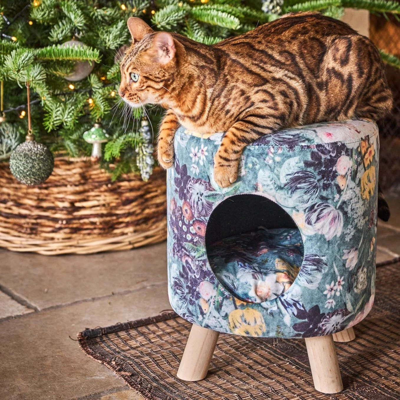 Intratuin Poef Met Kattenmand Bloemenprint D 35 H 42 Cm 2 Intratuin Poef Met Kattenmand Bloemenprint D 35 H 42 Cm - Afbeelding 2